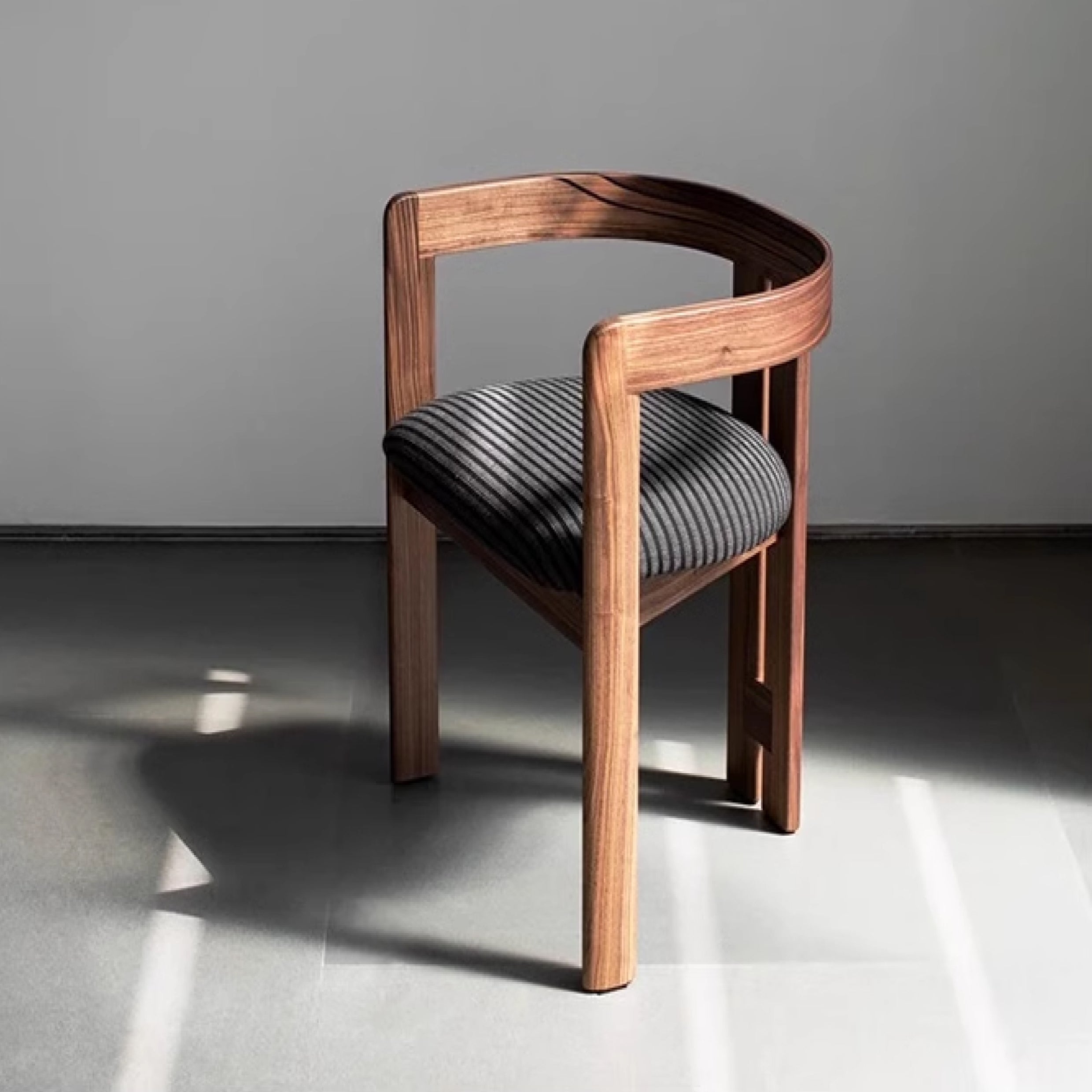 Laris Chair, Walnut
