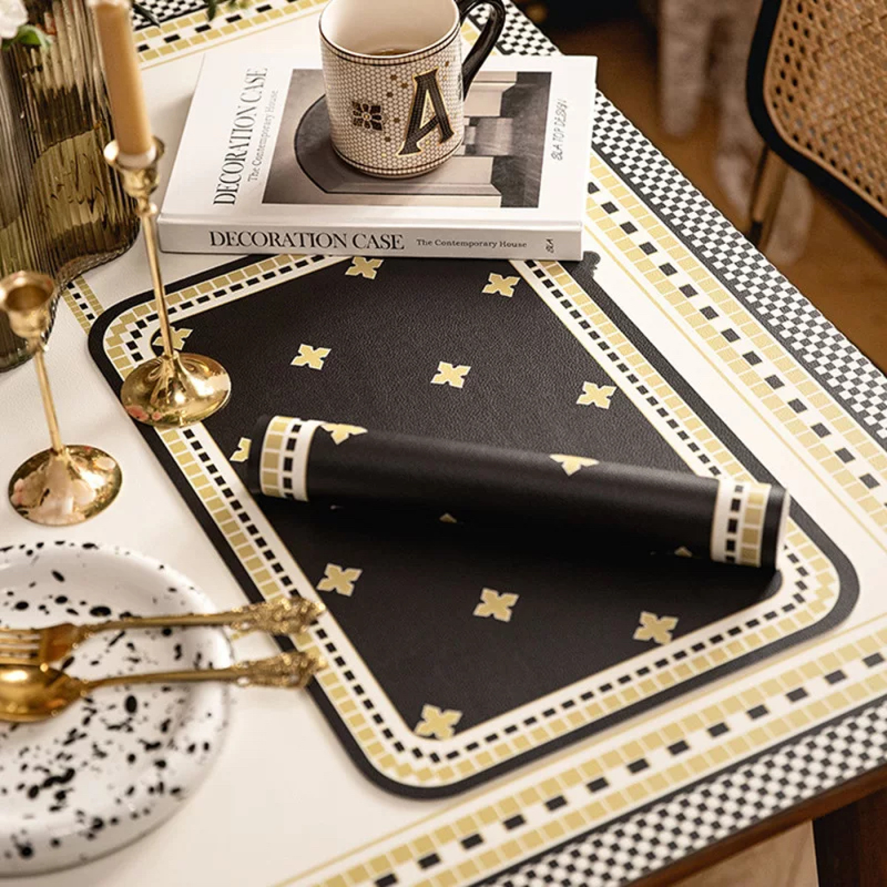 Spade Table Mat