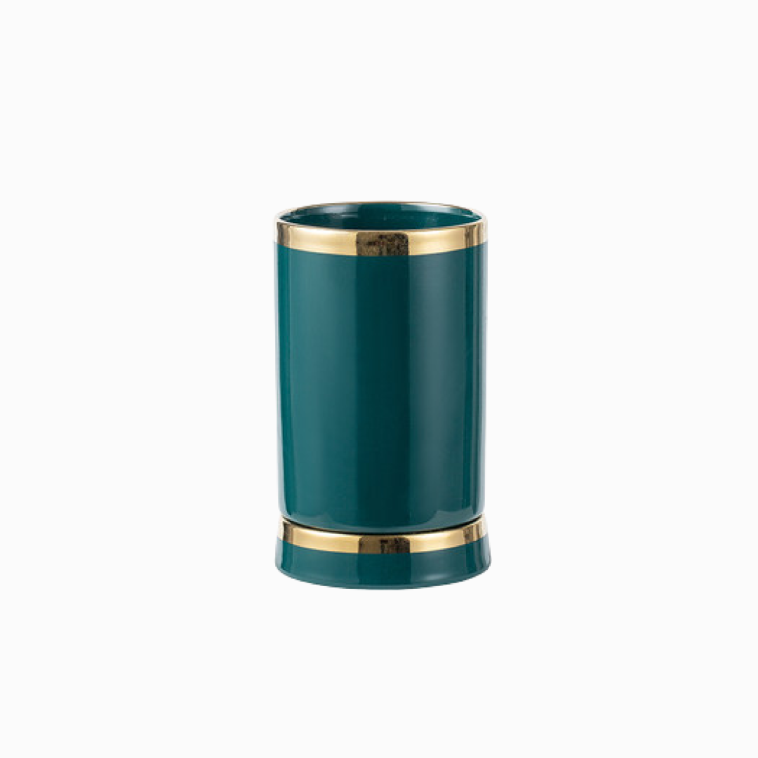 Minimalistic Kitchen Utensil Holder With Gold Edge