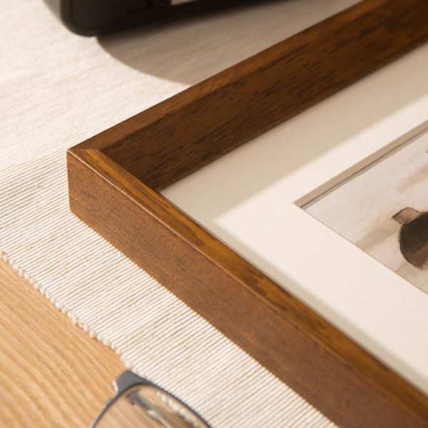 Aura Wall Picture Frame