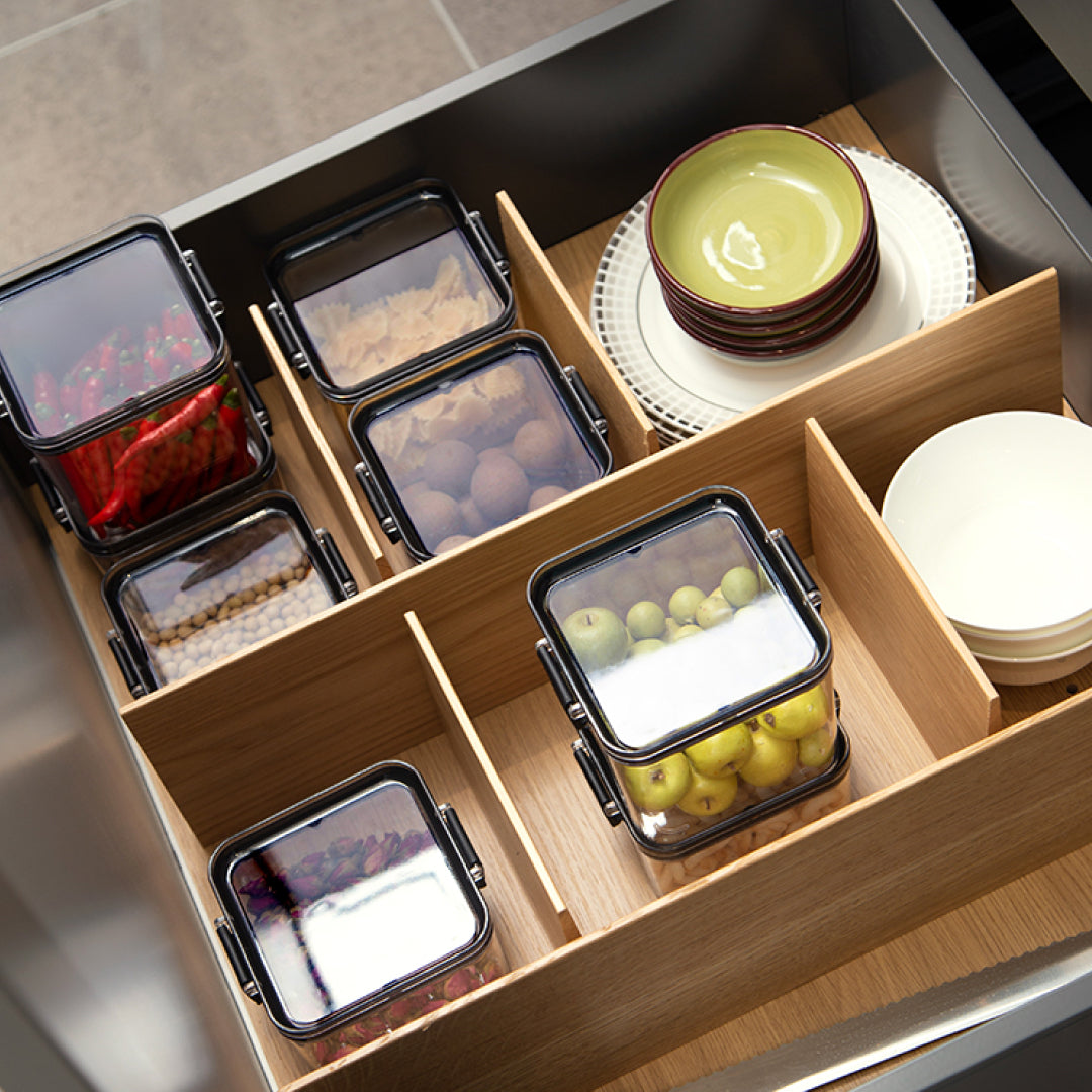 Minimalist Kitchen Organisation Black Container Tupperware Set